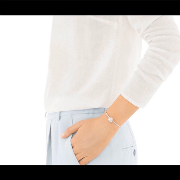 Swarovski Crystal Triangle Adjustable Bracelet. - Picture 3 of 5